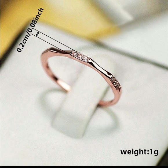 BEAUTIFUL Rose Gold Dainty diamond ring - size 7 - NEW - Picture 2 of 3